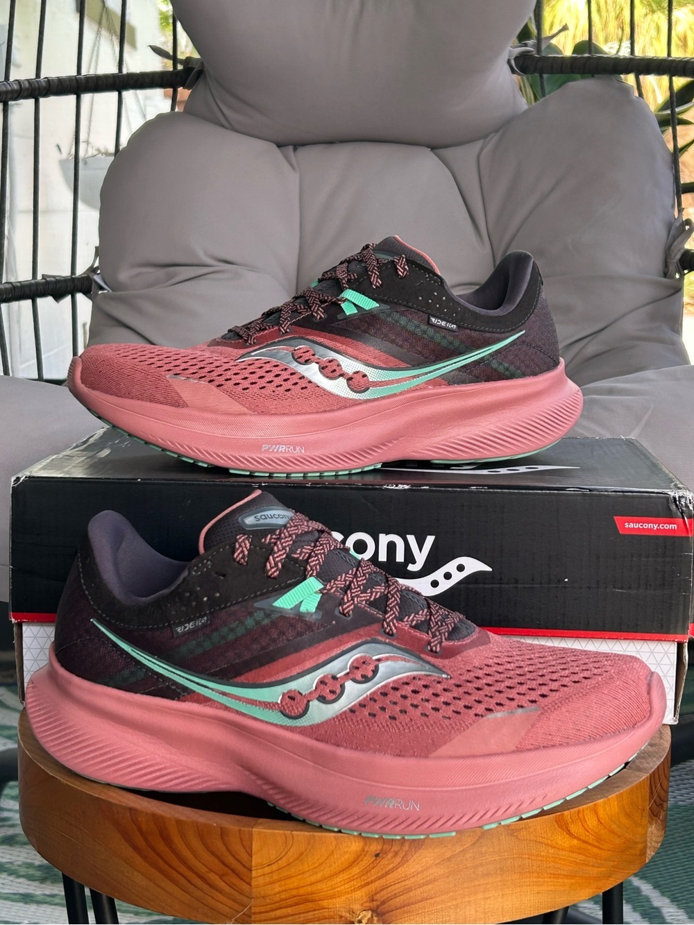 Size 10 - Saucony Ride 16 Women’s Running Shoes in Soot Basalt